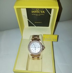 ⏰ Invicta woman's watch